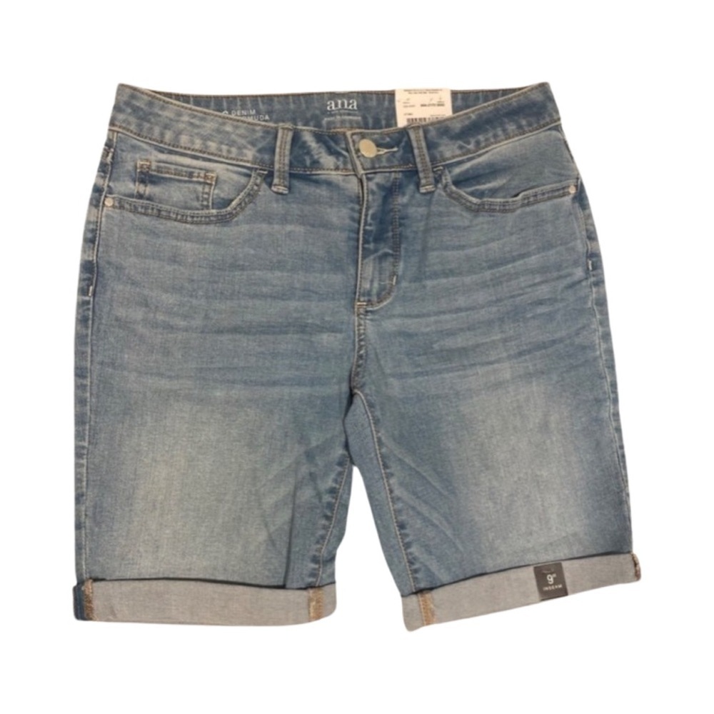 A.n.a  Mid-Rise Denim Bermuda Jean Short NWT Size 6